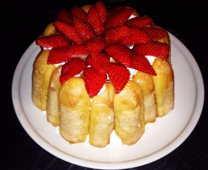 Charlotte aux fraises facile