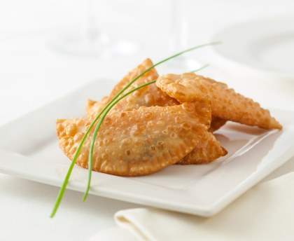 Chausson au thon, piment et champignons