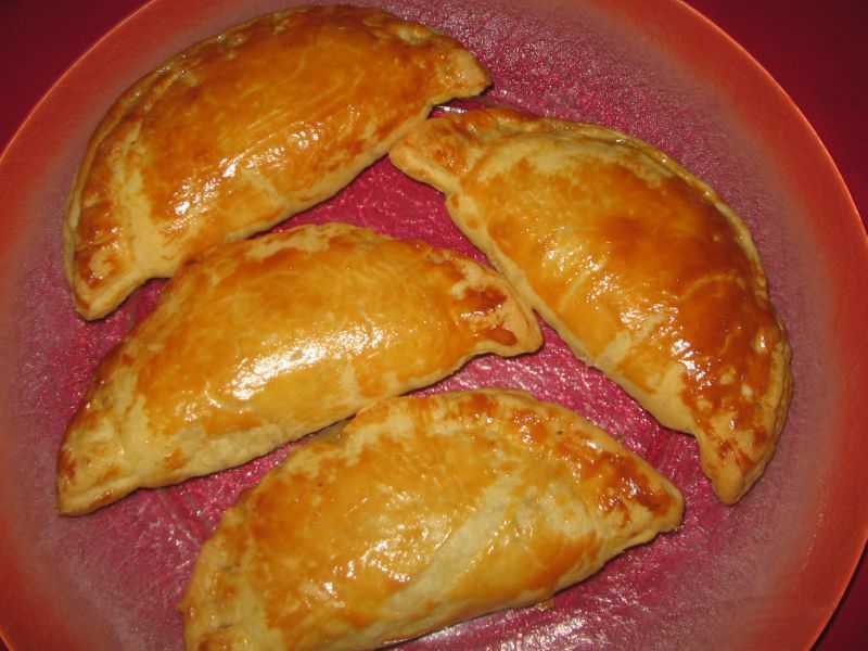 Chausson farci à la saucisse