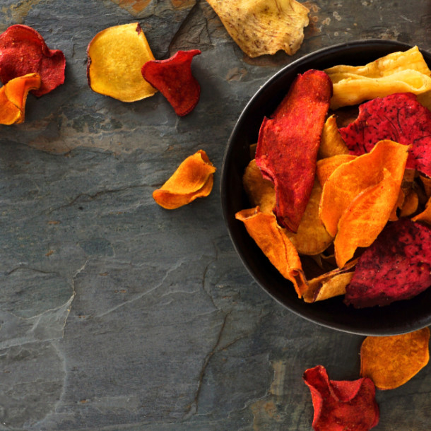 Chips de légumes et pommes de terre maison
