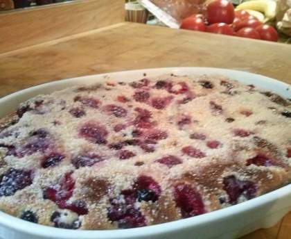 Clafoutis aux framboises et aux cassis