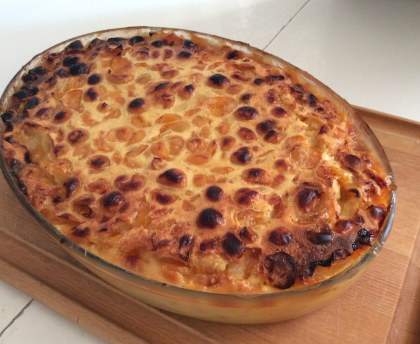 Clafoutis aux petites prunes jaunes de Provence