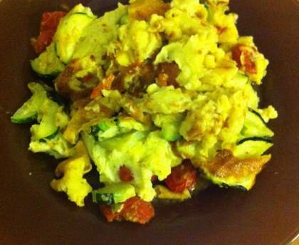 clafoutis aux tomate, courgettes et boursin