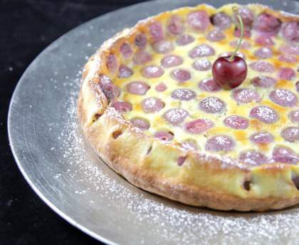 Clafoutis de cerises au fromage blanc