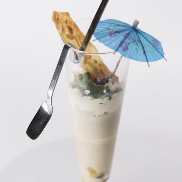 Comme un café liégeois, crémeux de cèpes, capuccino de champignons, et chantilly à l'amande amère