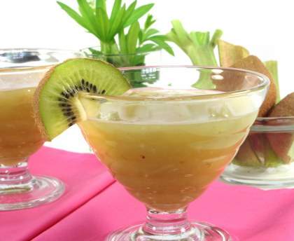 Compote à la banane, à l'ananas et au kiwi