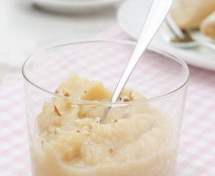 Compote de pommes, poires, noix