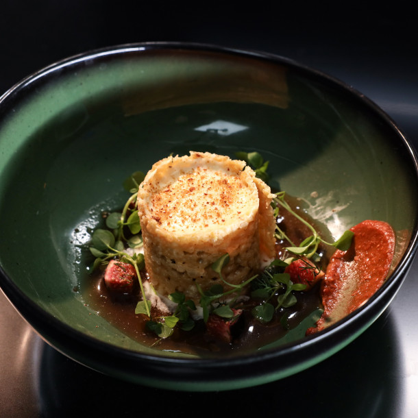 Comté, figues, harissa au pain brûlé