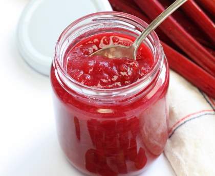 Confiture de rhubarbe au thym