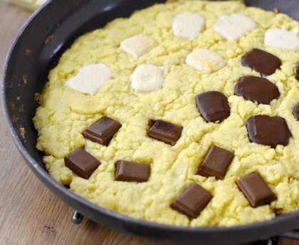 Cookie à la poêle aux 3 chocolats