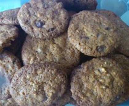 Cookies à la nougatine et au chocolat au lait