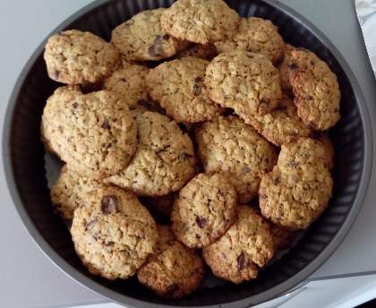 Cookies aux flocons d'avoine, amandes, noisettes et pépites de chocolat