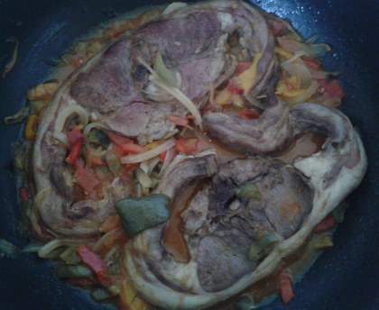 Côtelettes d'agneau aux petits légumes