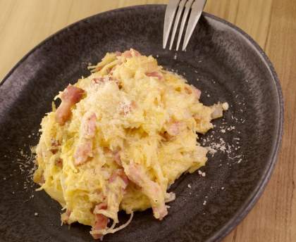 Courge spaghetti à la crème et aux lardons
