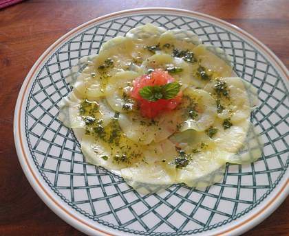 Courgettes en carpaccio au pesto de menthe