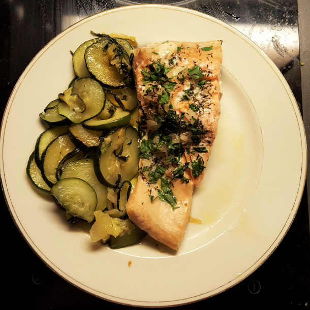 Courgettes et saumon en papillote