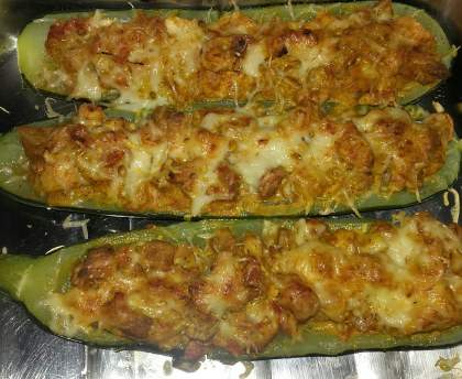 Courgettes farcies à la dinde sauce curry