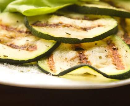 Courgettes grillées à l'huile d'olive