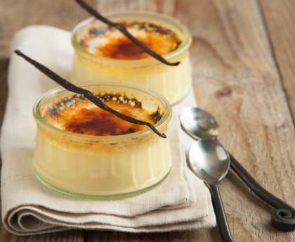 Crème brûlée à la vanille et à la lavande