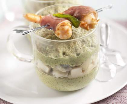 Crème de brocolis en verrine et son coeur d'artichaut