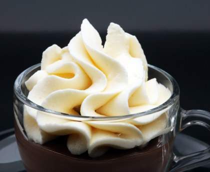 Crème fouettée 'chantilly' salée ou sucrée