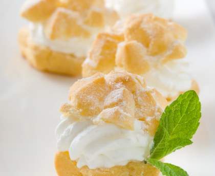 Crème légère pour Saint-Honoré et choux