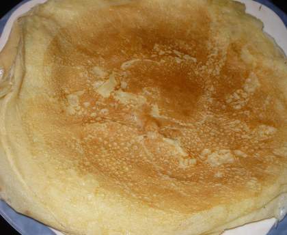 Crêpes légéres à la crème fraîche et au sucre glace