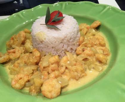 crevettes au curry et lait de coco