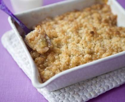Crumble a la rhubarbe et aux pommes