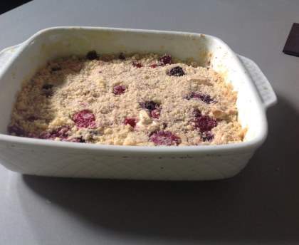 Crumble aux fruits rouges et au chocolat blanc