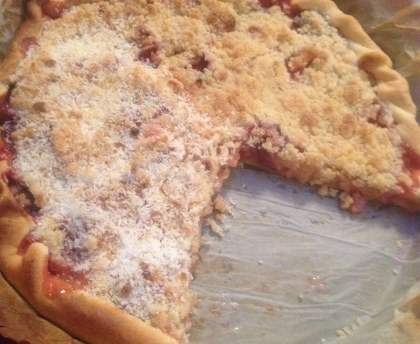 crumble aux pommes et aux fraises