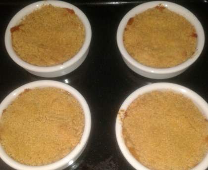 Crumble aux pommes et caramel au beurre salé