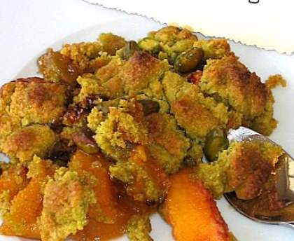 Crumble pistache cardamome aux pêches