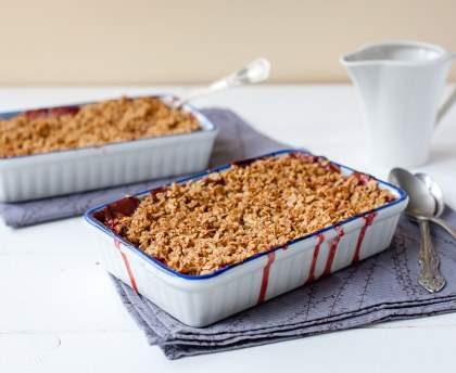 crumble pomme et fruits rouges
