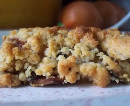 Crumble salé aux courgettes, chèvre et lardons
