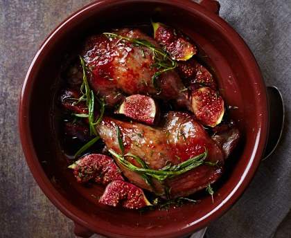 Cuisse de canard figues rôties et sauce chocolat