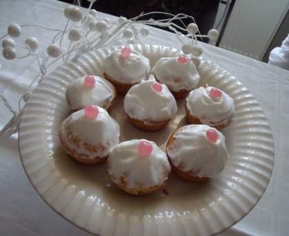 Cupcake au glaçage royal étoilé