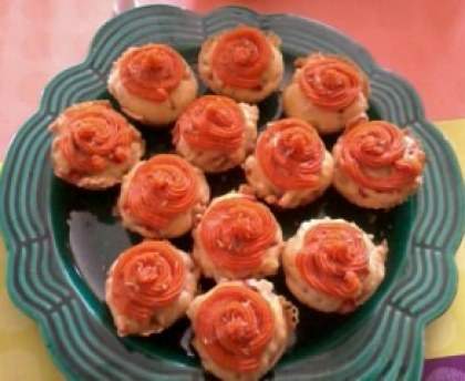 Cupcakes poulet, poivrons, mozzarela et sa creme à la tomate