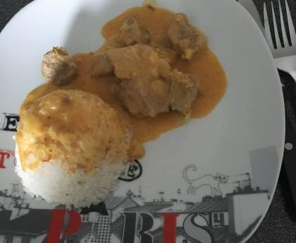 Curry de porc au lait de coco et à la pomme
