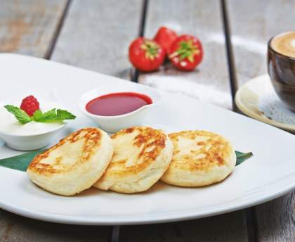 Cyrniki (galettes de fromage blanc) Russie