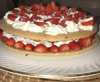 Dacquoise à la fraise 