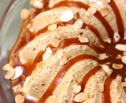 Dessert glacé au café meringué