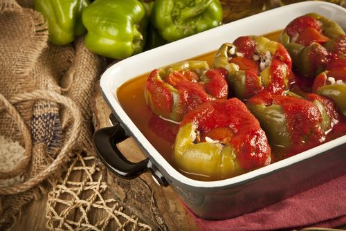 Dolma à la sauce rouge