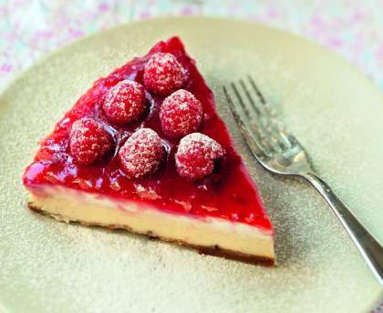 Double cheesecake anglais et glaçage rouge