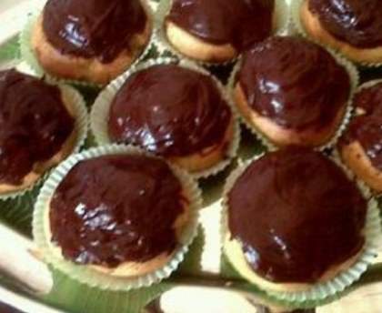 Eclairs ronds ou demi-religieuses au chocolat