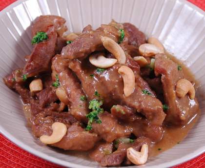 Emincé de porc caracajou ( caramel et noix de cajou ) (13ème rencontre)
