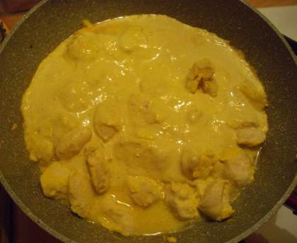 Emincé de poulet au curry et à la crème
