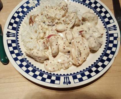 Emincée de poulet à la crème et moutarde à l'ancienne