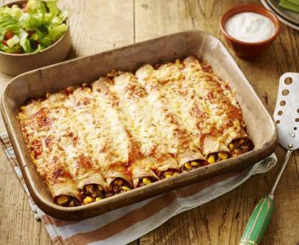 Enchiladas de bœuf, courgettes, maïs et poivrons