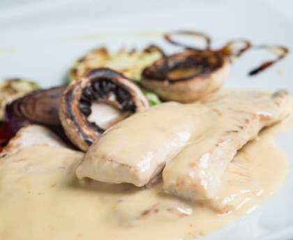 Escalope de dinde à la crème et aux échalotes
